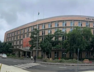 વર્ષ 2026ની જાહેર રજાઓ જાહેર: બેન્કોમાં 21 અને સરકારી કચેરીઓમાં 26 રજાઓ, જેમાં 3 રજાઓ રવિવારે