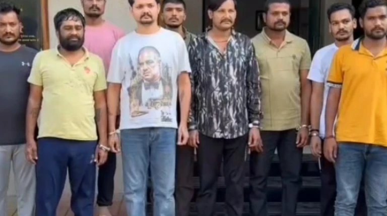 રાજકોટમાં 'પેંડા ગેંગ' સામે GUJCTOC હેઠળ આકરી કાર્યવાહી: 17 સભ્યો વિવિધ જેલોમાં ટ્રાન્સફર, હવે 'મરઘા ગેંગ' પર પણ કડક કાર્યવાહીનો ઢોલ