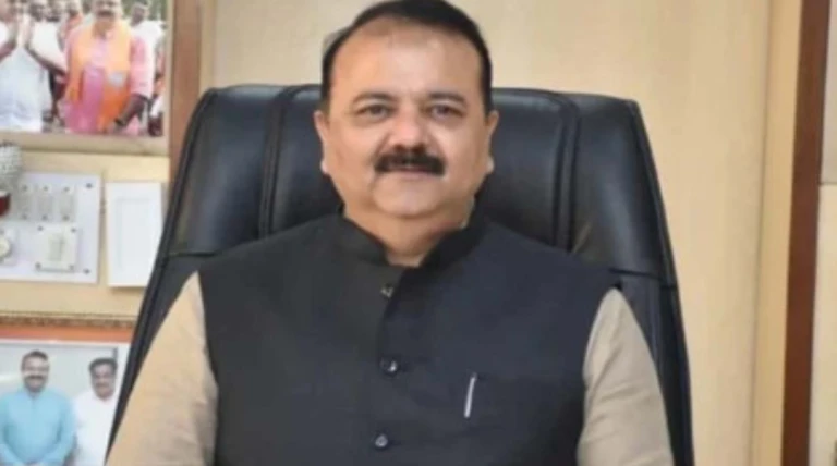 પૂર્વ ઝોનમાં રૂ. 9.66 કરોડના ખર્ચે રસ્તાઓ પર મેટલીંગ થશે, સફાઇના જૂના કોન્ટ્રાક્ટ હજુ ચાલુ