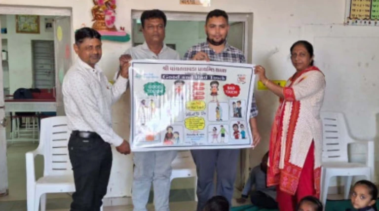 કોટડાસાંગાણીની સરકારી શાળાઓમાં ‘ગુડ ટચ – બેડ ટચ’ પોસ્ટર દ્વારા બાળ જાગૃતિનો અનોખો પ્રયાસ