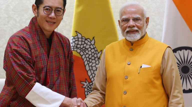 પીએમ નરેન્દ્ર મોદીનો ભૂટાન પ્રવાસ : દ્વિપક્ષીય દોસ્તી, ઊર્જા સહકાર અને શાંતિના સંદેશ સાથેનો મહત્વપૂર્ણ પ્રવાસ