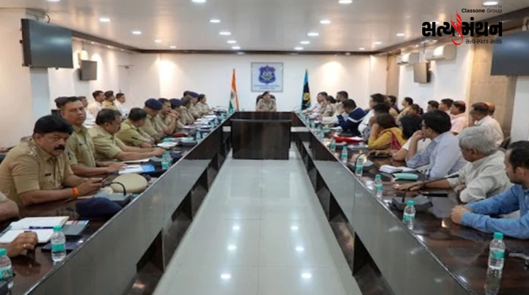 બોર્ડ પરીક્ષાઓ પૂર્વે વડોદરામાં એલર્ટ: બોમ્બ ધમકીઓ વચ્ચે પોલીસ–શાળા સંચાલકોની સંયુક્ત બેઠક
