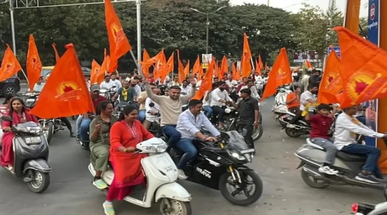 રાજકોટમાં ભક્તિમય માહોલ, શ્રી હનુમાન ચાલીસા યુવા કથા પૂર્વે ભવ્ય બાઈક રેલી યોજાઈ