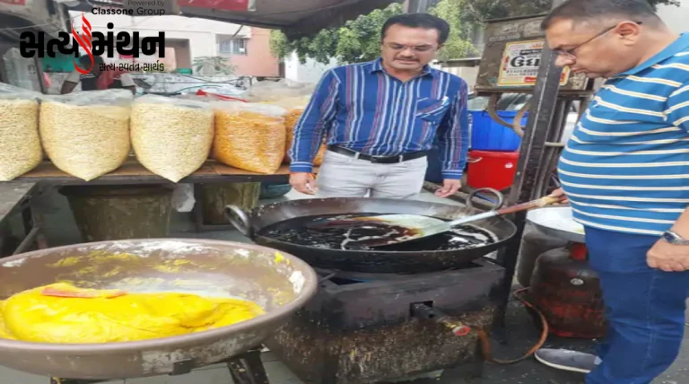 ખાદ્યતેલ ભેળસેળ સામે મનપાની કડક કાર્યવાહી: 15 એકમોમાં તપાસ, 18 નમૂનાઓ લેબમાં મોકલાયા