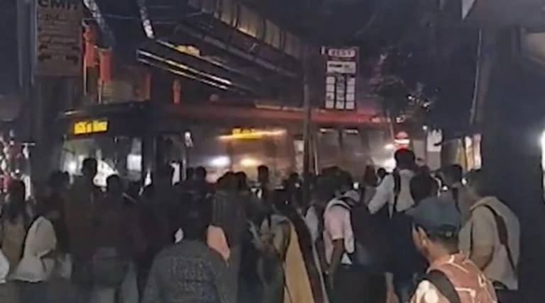 રિવર્સ લેતા સમયે બસે અનેક લોકોને કચડ્યાં! 4ના મોત, 9 ઈજાગ્રસ્ત; મુંબઈના ભાંડુપમાં મોટી દુર્ઘટના