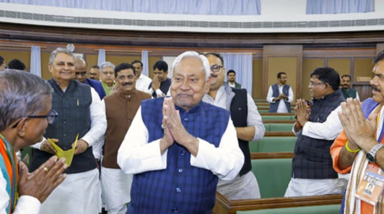 નીતિશ કુમારે મુખ્યમંત્રી પદેથી આપ્યું રાજીનામું, આવતીકાલે બિહારમાં 10મી વખત બનશે CM