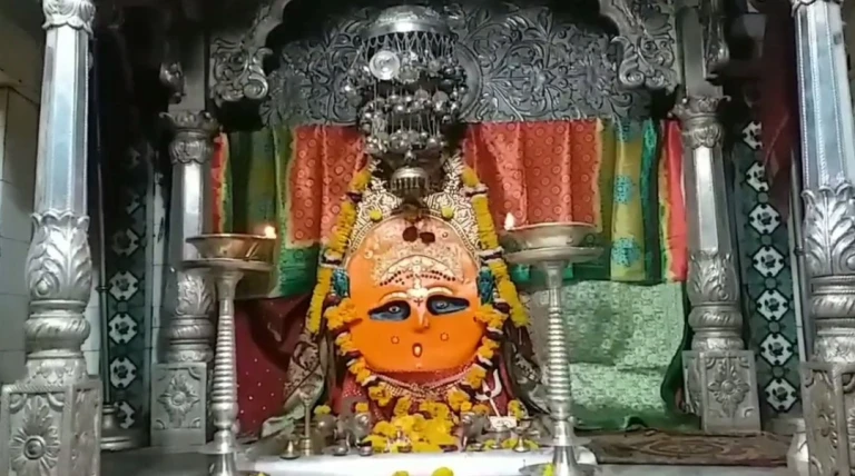 ગિરનાર પર બિરાજતા મા અંબાજીના પ્રાગટ્યોત્સવની ભવ્ય ઉજવણી, વહેલી સવારથી માઈ ભક્તોની ભારે ભીડ