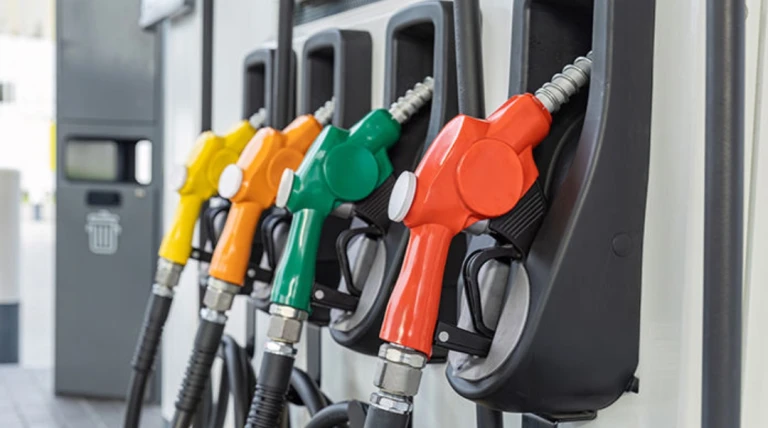 2026માં પેટ્રોલ-ડીઝલની કિંમતોમાં મોટી રાહતના સંકેત, ક્રૂડ ઓઈલમાં ભારે ઘટાડાની શક્યતા