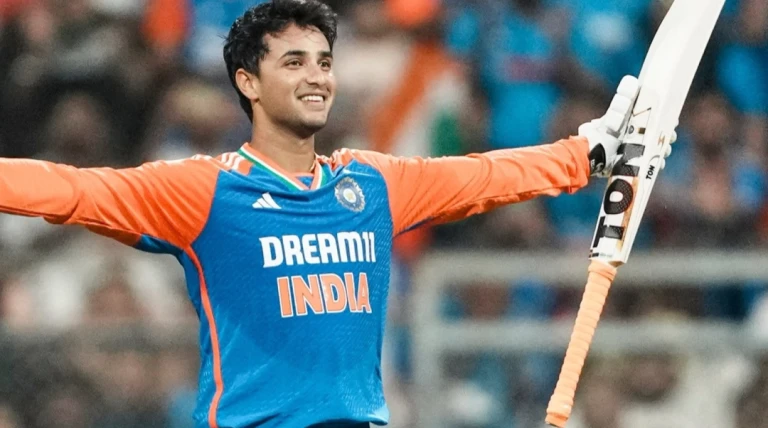 વર્લ્ડ રેકોર્ડ: T20I ક્રિકેટમાં અભિષેક શર્મા પહેલા બોલે ત્રણ વખત છગ્ગો મારનાર વિશ્વનો પ્રથમ ખેલાડી બન્યો રચ્યો નવો ઇતિહાસ