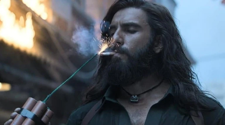 ‘ધુરંધર’ 72 કલાકમાં ₹100 કરોડ ક્લબમાં: રણવીર સિંહ-અક્ષય ખન્નાની ફિલ્મે બોક્સ ઓફિસ પર ધૂમ મચાવી